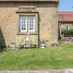 Fenwick Retreat At Fenwick Lodge