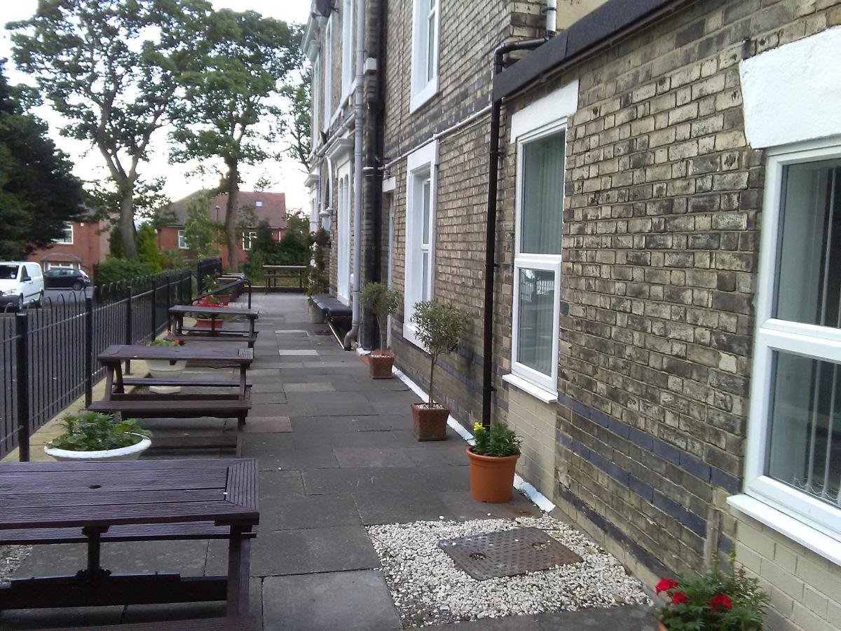 Clifton 3*