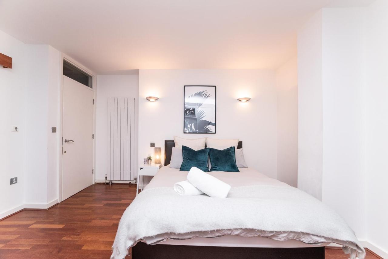 Penthouse - Sleeps 8 - City Centre - Free Parking - City Views Newcastle upon Tyne