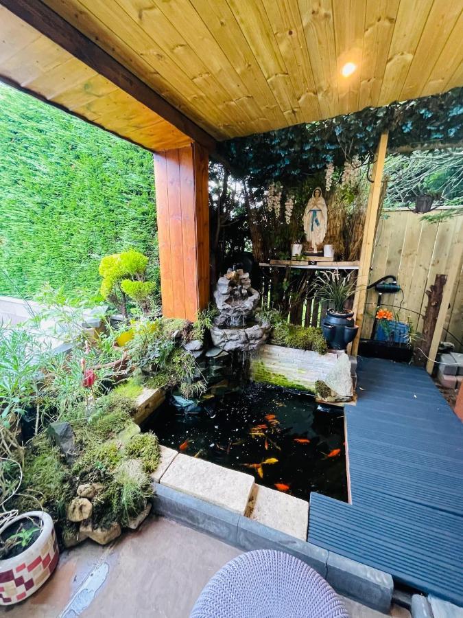 Guest house Tropical Style House Near Centre