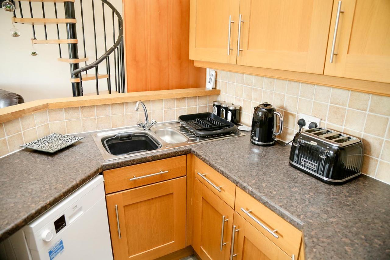 Beautiful Cozy 3 Bedroom 2 Bathroom *