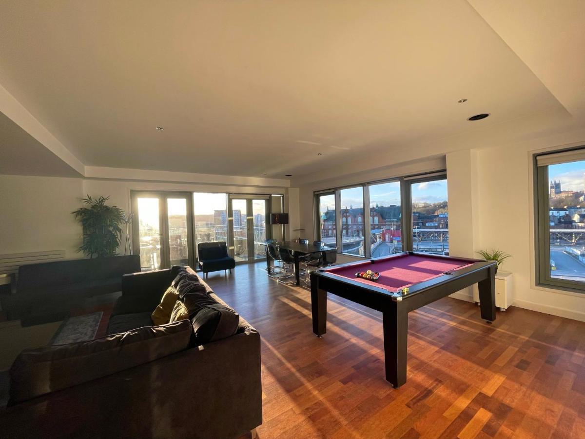 Penthouse - Sleeps 8 - City Centre - Free Parking - City Views Newcastle upon Tyne