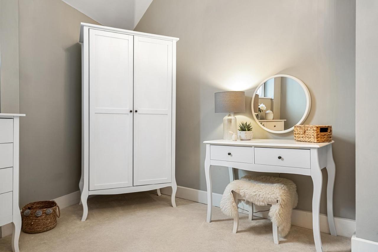 Princes Wharf, Stylish 2 Bed Centre *
