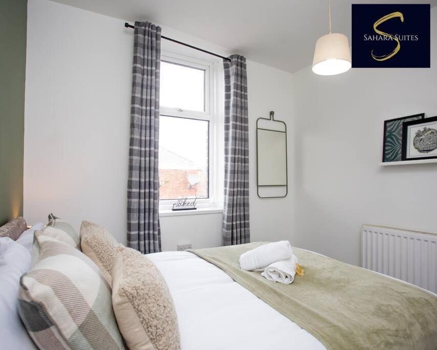 Monthly Escape - Cosy & - 3bed - Leisure & Business - Parking - Near A1 & A19 *