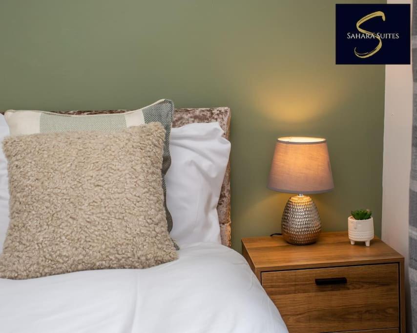Monthly Escape - Cosy & - 3bed - Leisure & Business - Parking - Near A1 & A19