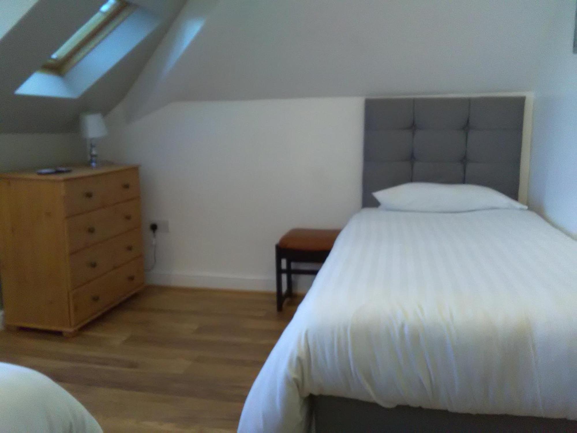 Clifton 3*