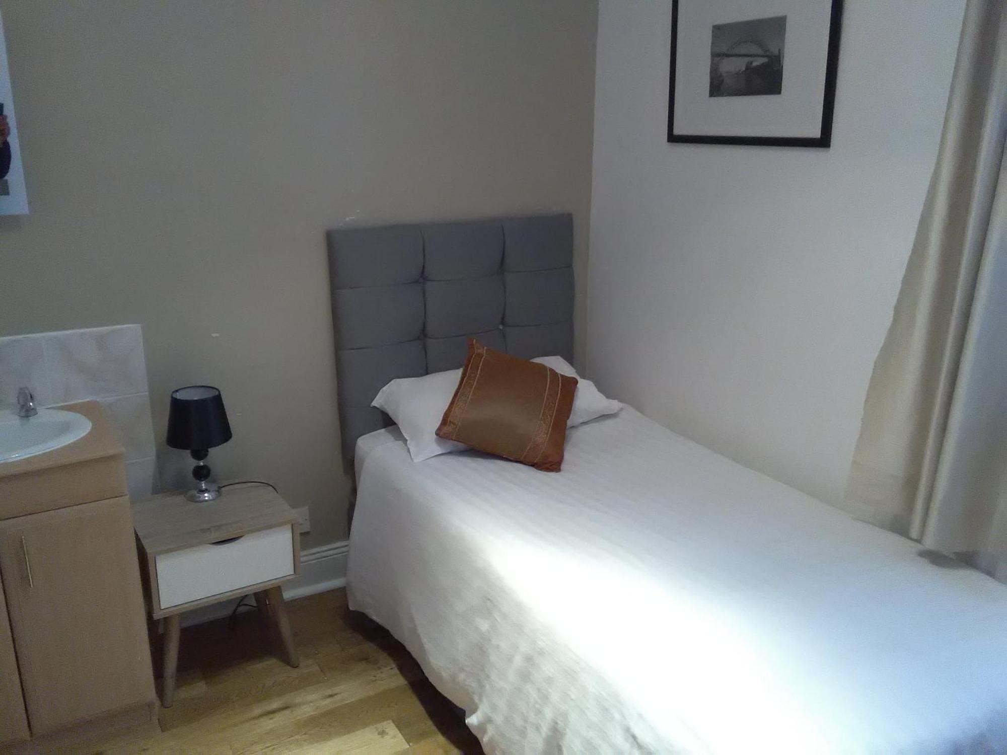Hotel Clifton 3*
