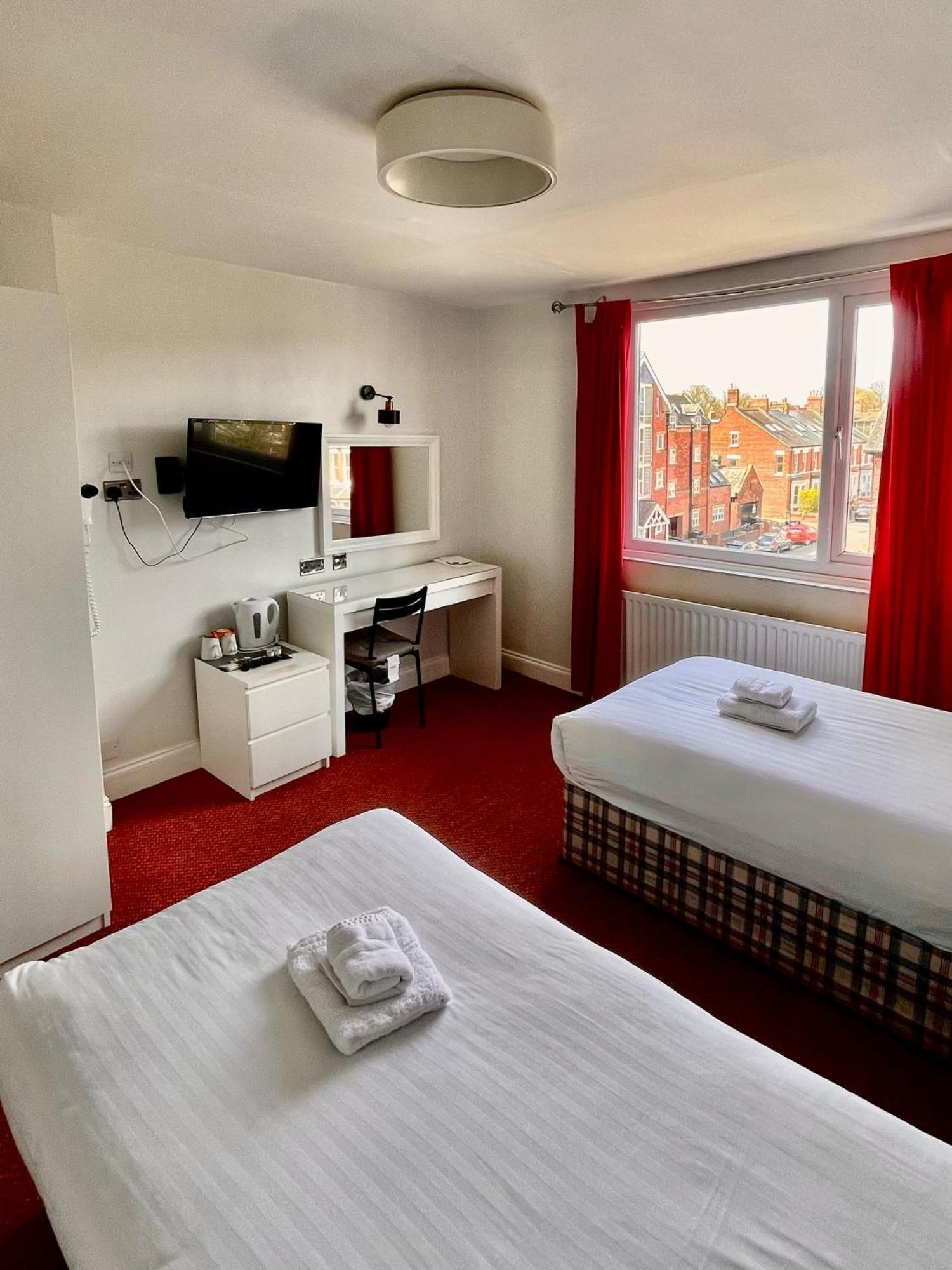 Hotel Whites 2*