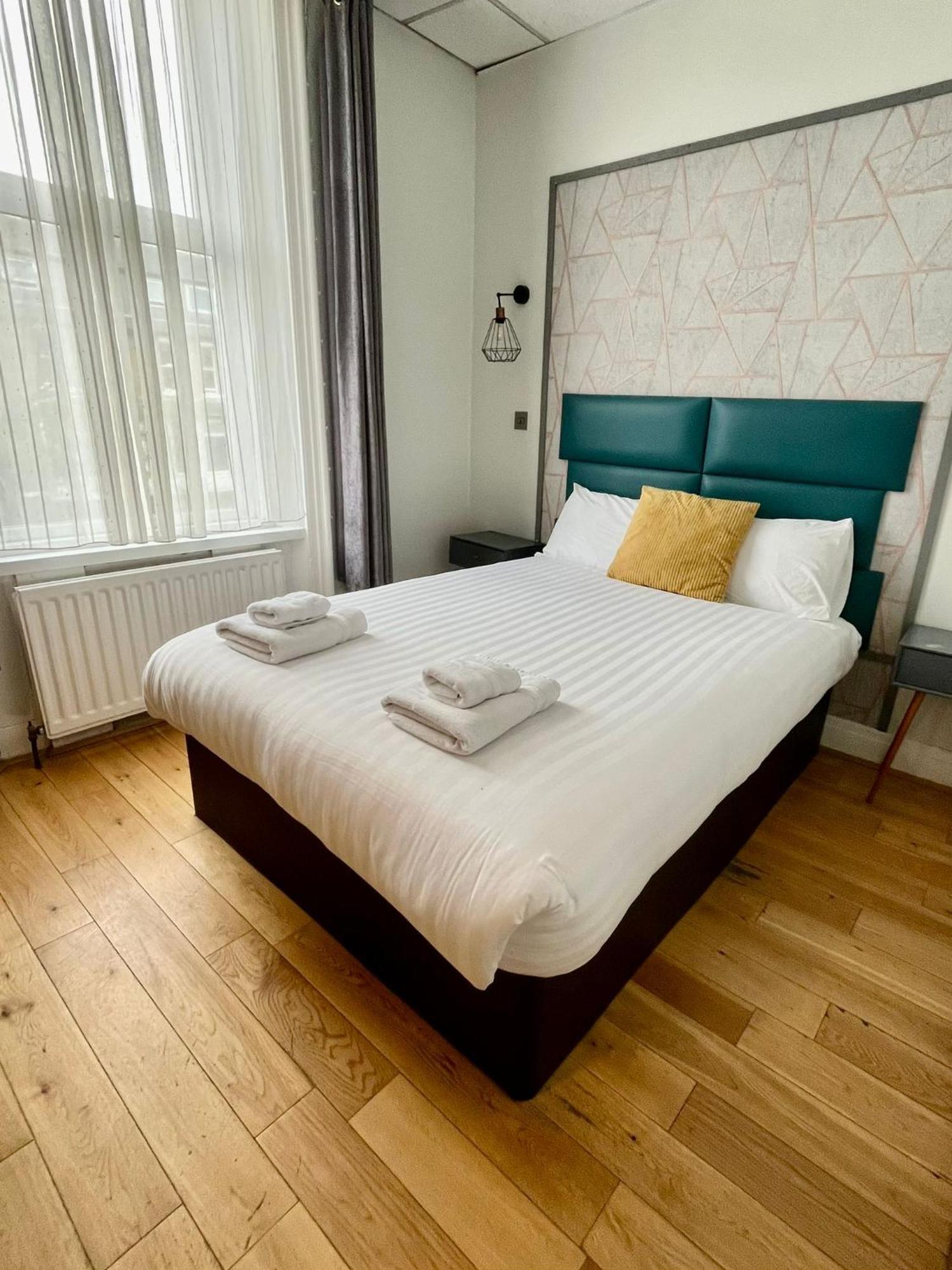 Hotel Whites 2*