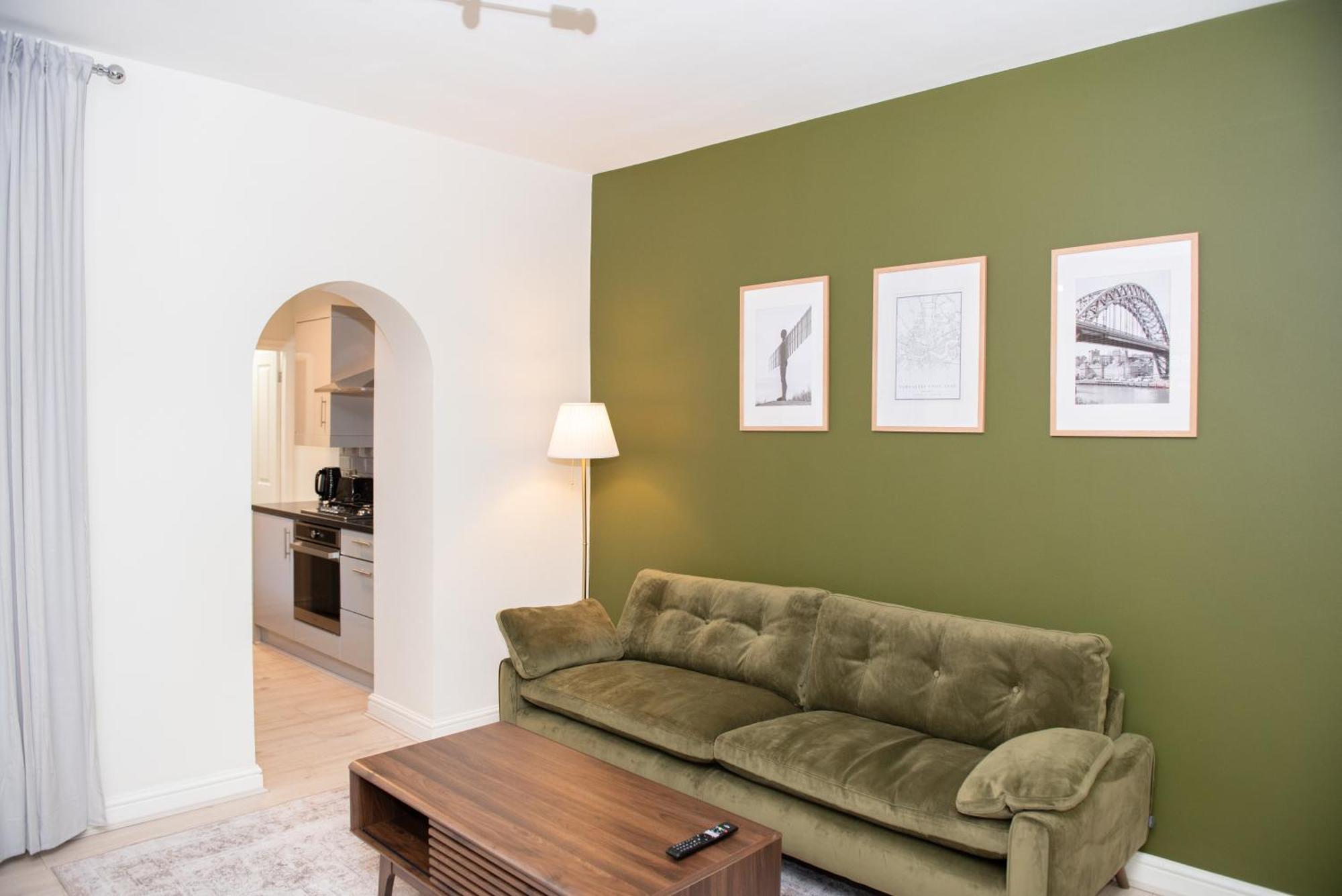 Modern Living, 1km From The Heart Of Town! Apartment