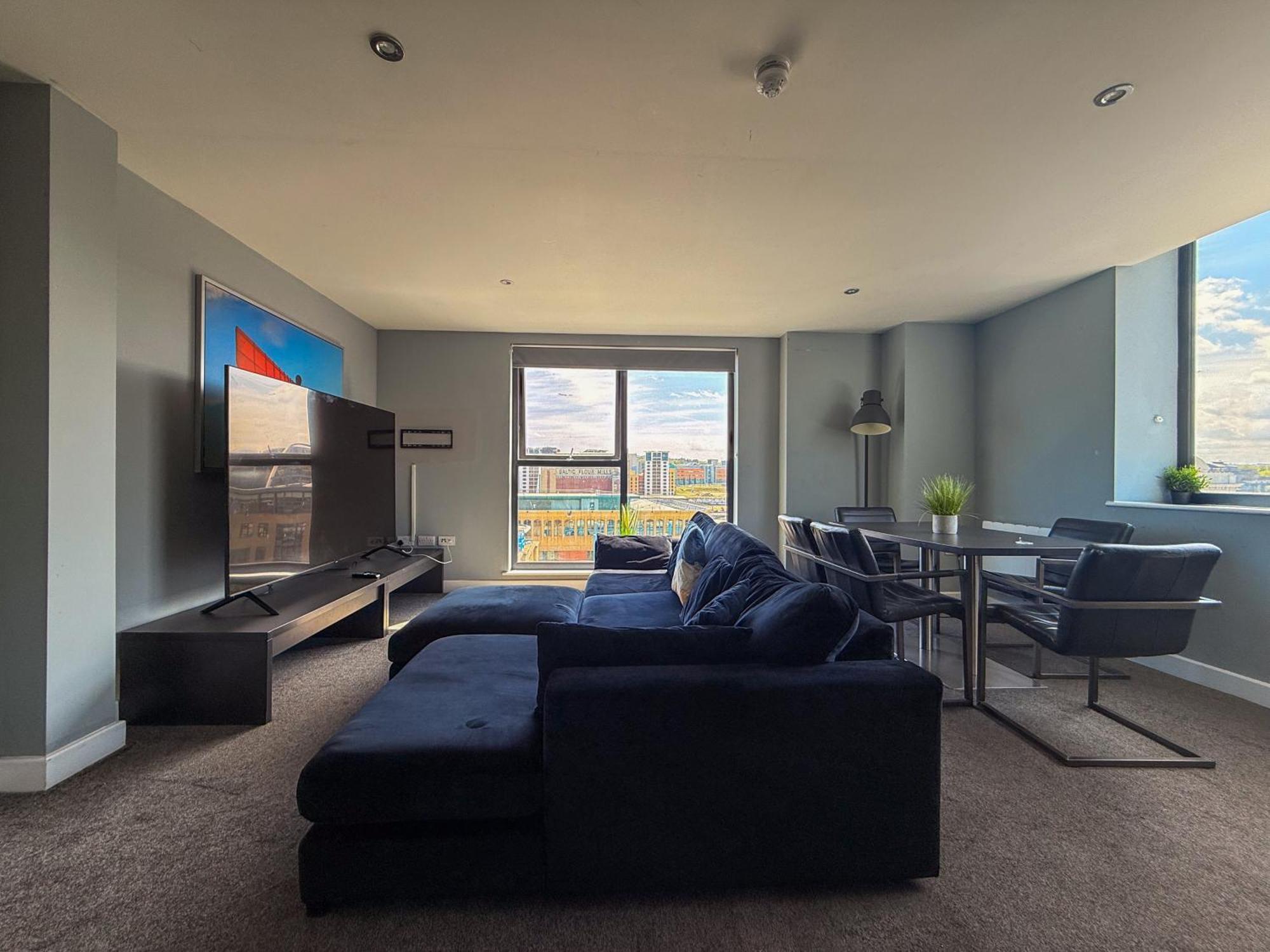 Apartment Modern 3 Bedroom Quayside - Sleeps 8 Free Parking *