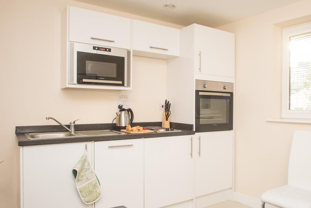 Rialto One Bedroom Centre Apartment *