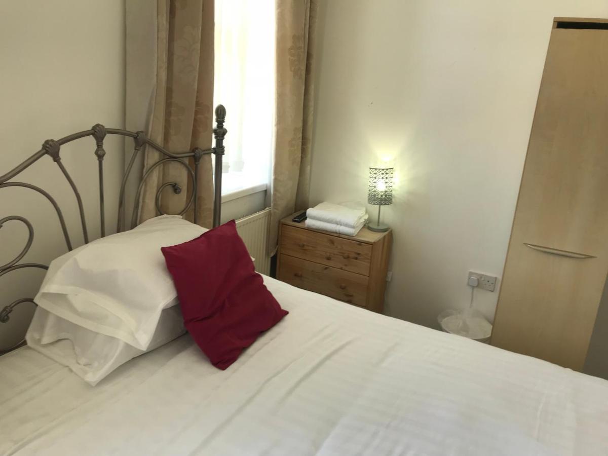 Clifton 3*